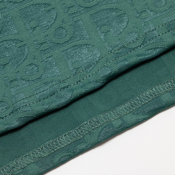 "Dior Stripes & Statements: Bold Tee Choices" - Picture 2 of 8